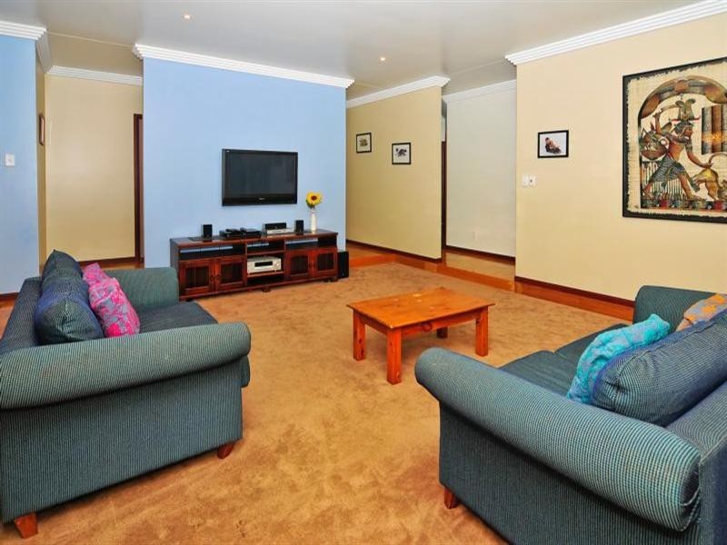 60 Oak Street, Bellbird Park QLD 4300