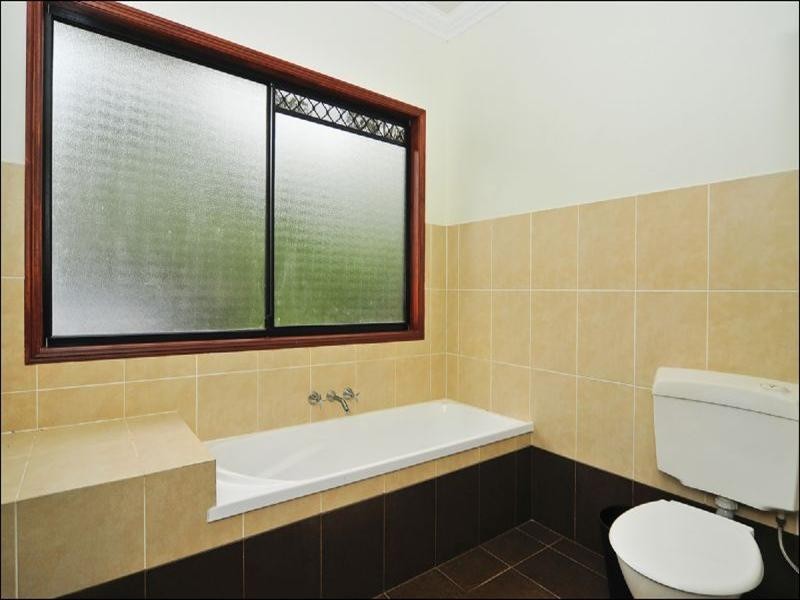 60 Oak Street, Bellbird Park QLD 4300