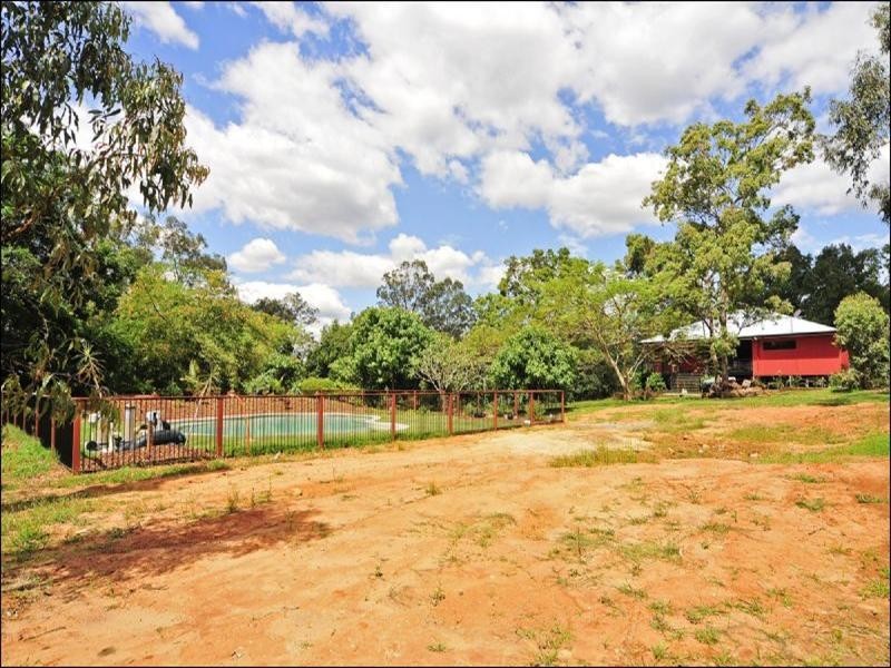 60 Oak Street, Bellbird Park QLD 4300