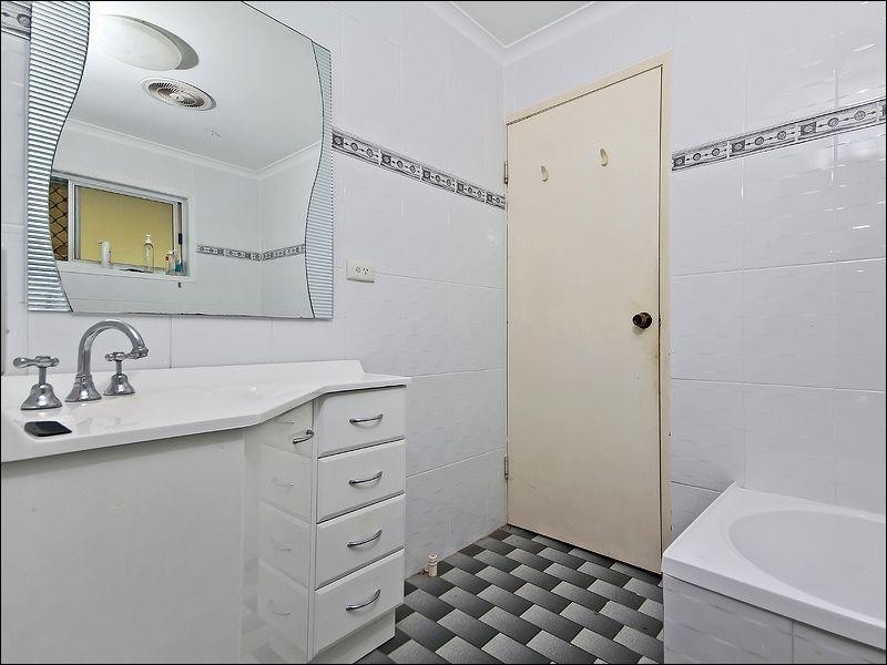 Camira QLD 4300