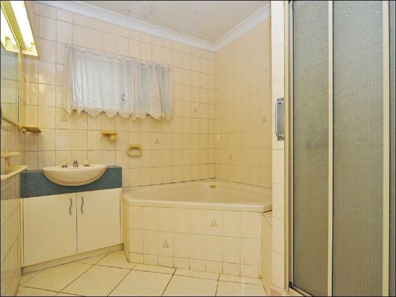 2 Collingwood Drive, Collingwood Park QLD 4301