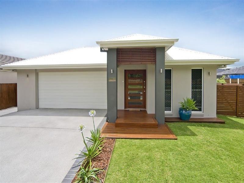 40 Bathersby Crescent, Augustine Heights QLD 4300