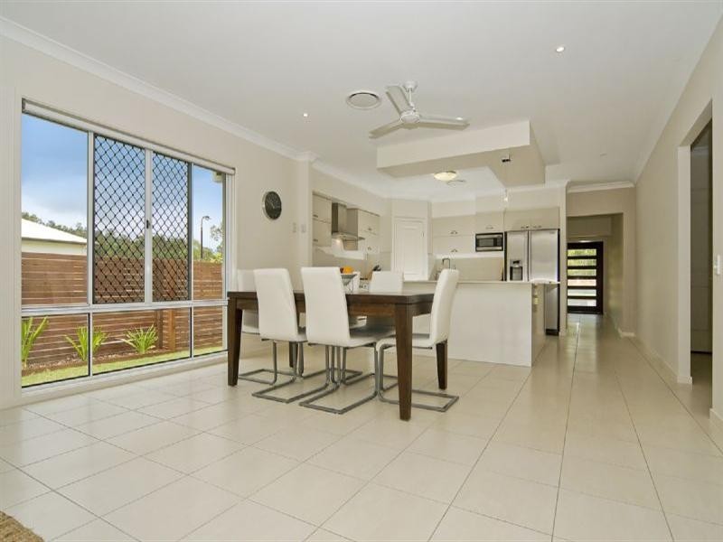 40 Bathersby Crescent, Augustine Heights QLD 4300