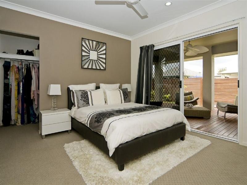 40 Bathersby Crescent, Augustine Heights QLD 4300