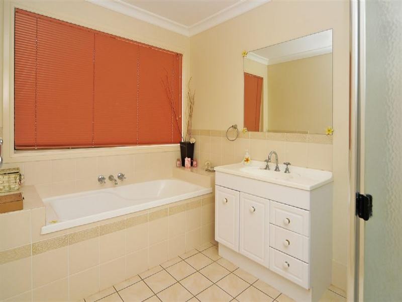 4 Tambo Court, Collingwood Park QLD 4301