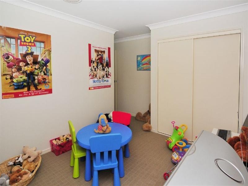 7 Stacey Close, Moggill QLD 4070