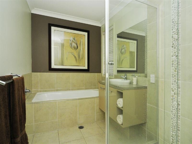 7 Stacey Close, Moggill QLD 4070