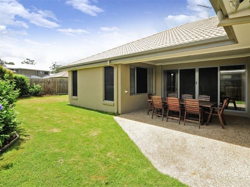 7 Stacey Close, Moggill QLD 4070