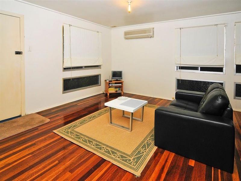 2 Arkins Crescent, Goodna QLD 4300