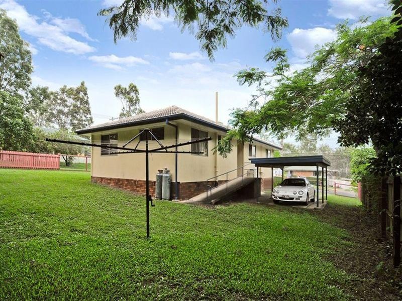 2 Arkins Crescent, Goodna QLD 4300