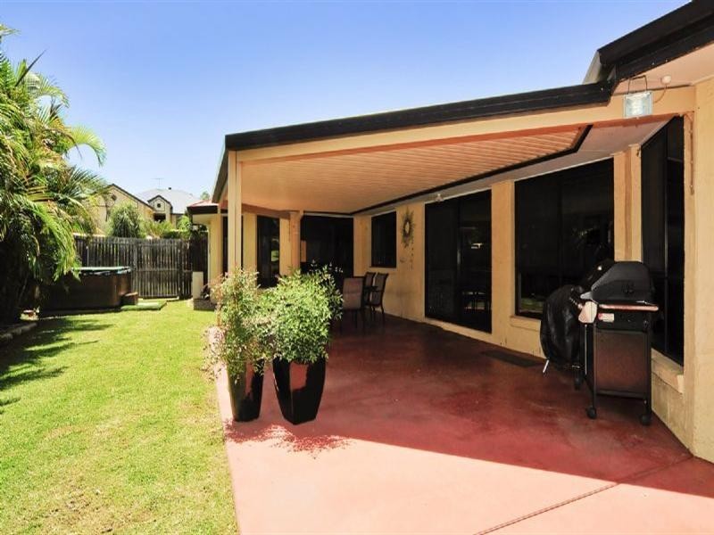 32 Brenda Court, Collingwood Park QLD 4301
