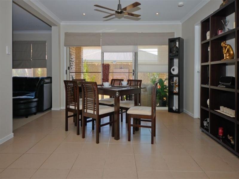 6 Roach Crescent, Redbank Plains QLD 4301