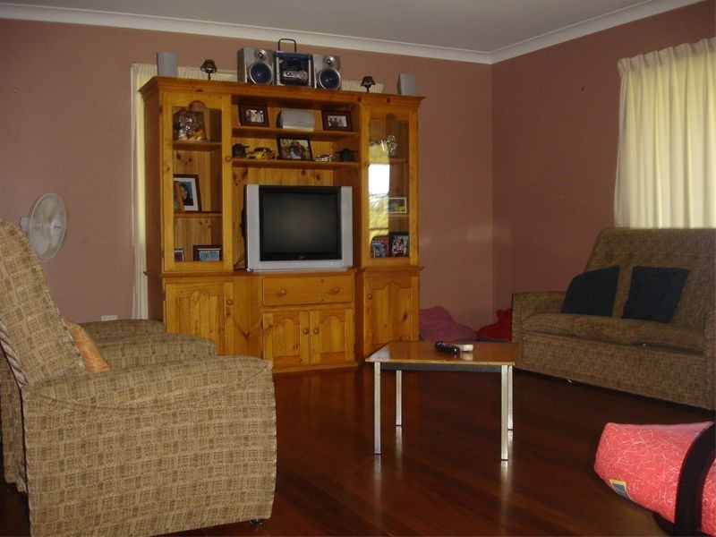 38 Vicki Street, Redbank Plains QLD 4301