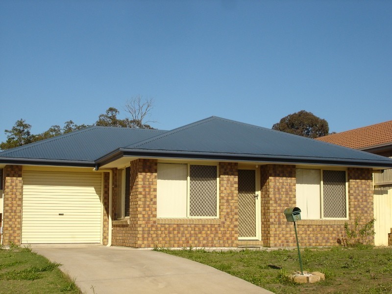 3 Lyrebird Lane, Bellbird Park QLD 4300