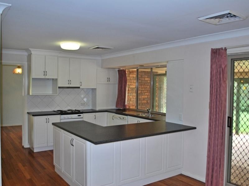 3 Hilton Drive, Camira QLD 4300