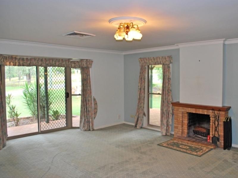 3 Hilton Drive, Camira QLD 4300