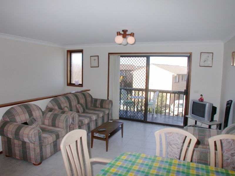 3/10-12 Wallarah Road, Gorokan NSW 2263