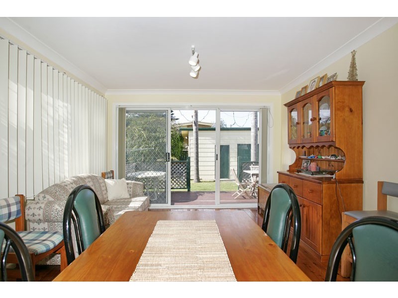 38 Ourringo Street, Budgewoi NSW 2262