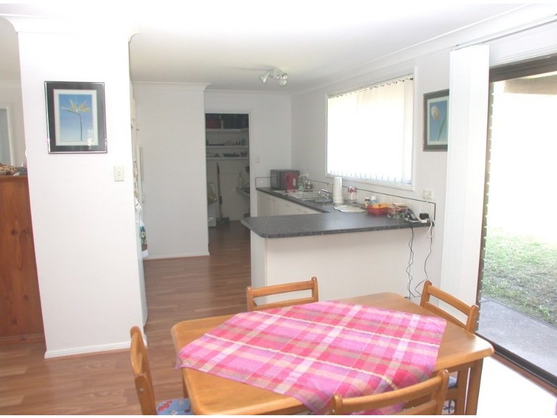 2 Twin Lakes Drive, Lake Haven NSW 2263