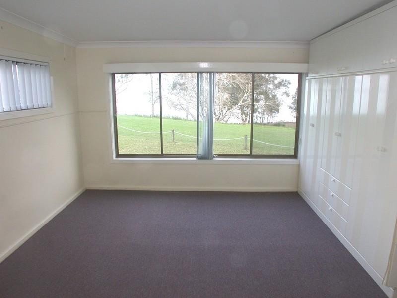 1 Thursday Street, Tuggerawong NSW 2259