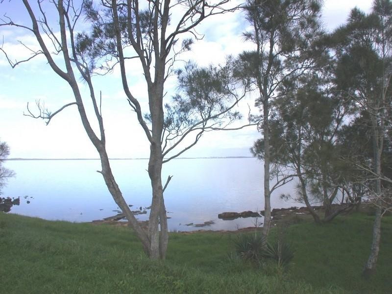 1 Thursday Street, Tuggerawong NSW 2259