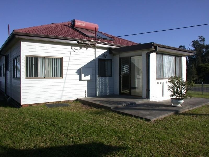 1 Thursday Street, Tuggerawong NSW 2259