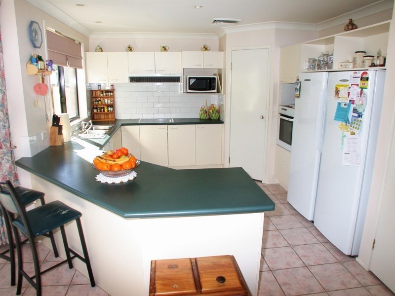 102 Lake Haven Drive, Lake Haven NSW 2263