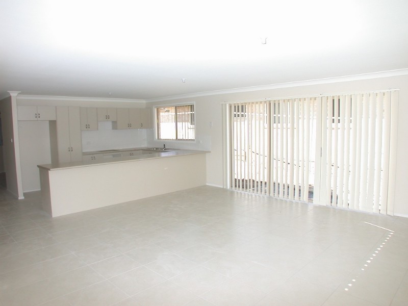 13 Greenhaven Circuit, Woongarrah NSW 2259