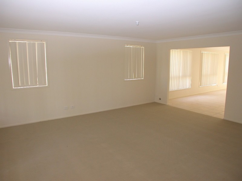 13A Greenhaven Circuit, Woongarrah NSW 2259