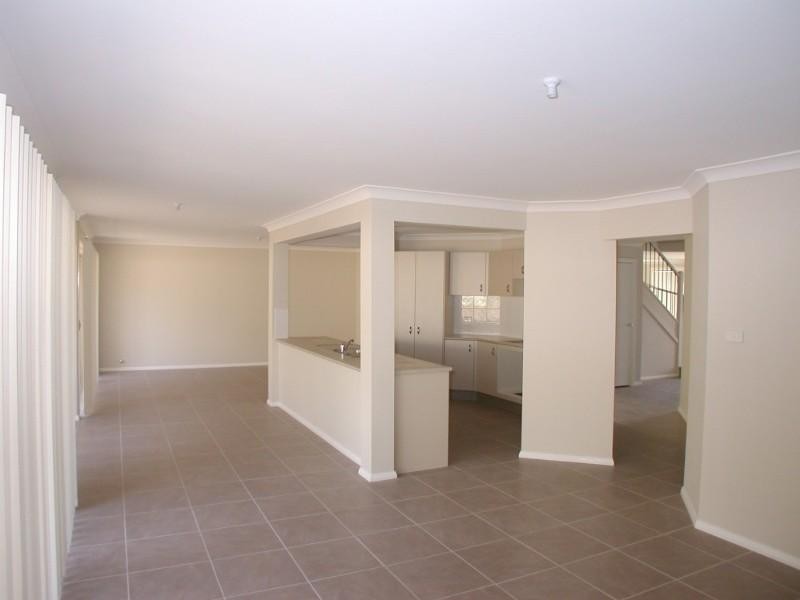 6 Pinewood Close, Woongarrah NSW 2259