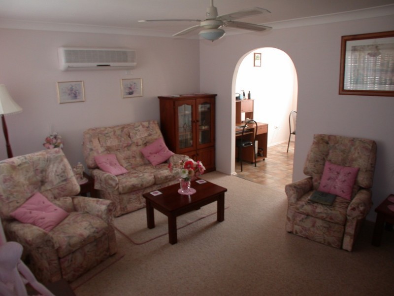 4 Hillsdale Close, Gorokan NSW 2263