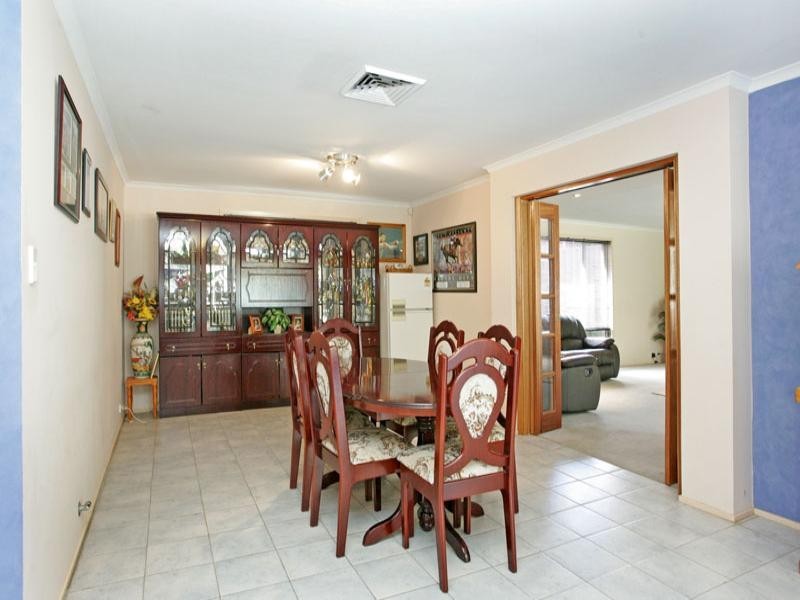 9 Chester Close, Kanwal NSW 2259
