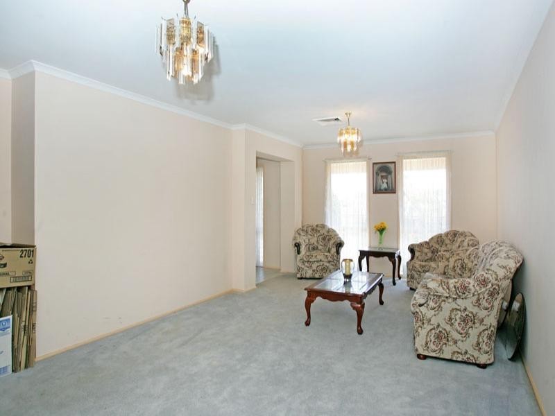 9 Chester Close, Kanwal NSW 2259