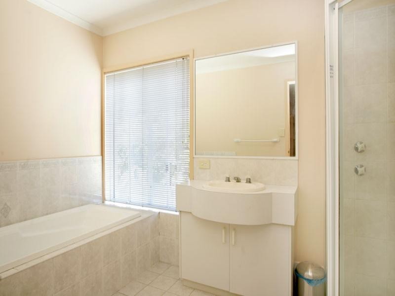 9 Chester Close, Kanwal NSW 2259