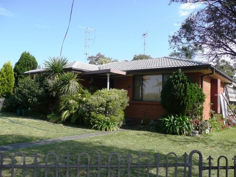 9 Sylvia Avenue, Gorokan NSW 2263