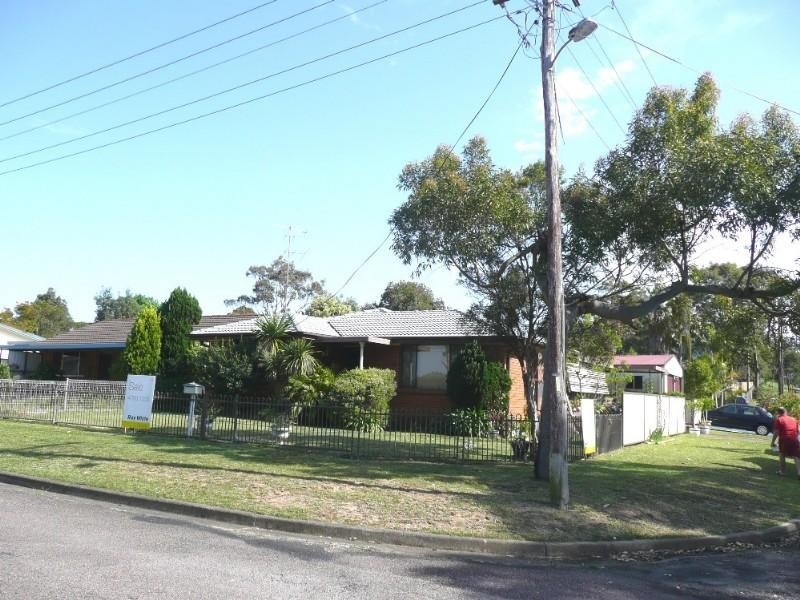 9 Sylvia Avenue, Gorokan NSW 2263