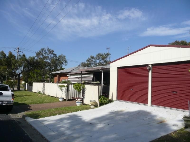 9 Sylvia Avenue, Gorokan NSW 2263