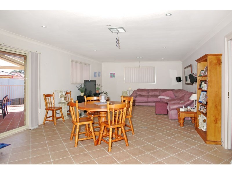 8 Teak Close, Hamlyn Terrace NSW 2259