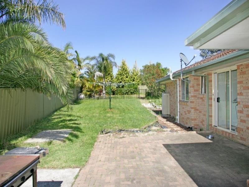 2 Woodside Court, Lake Haven NSW 2263