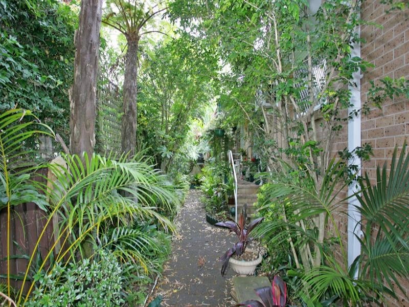 4/1-3 Ocean View Road, Gorokan NSW 2263