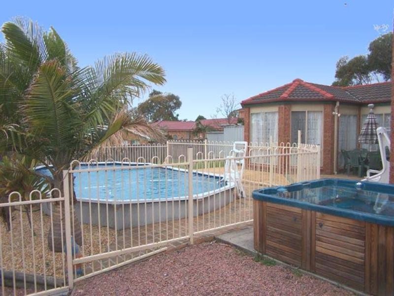 8 Keswick Drive, Lake Haven NSW 2263