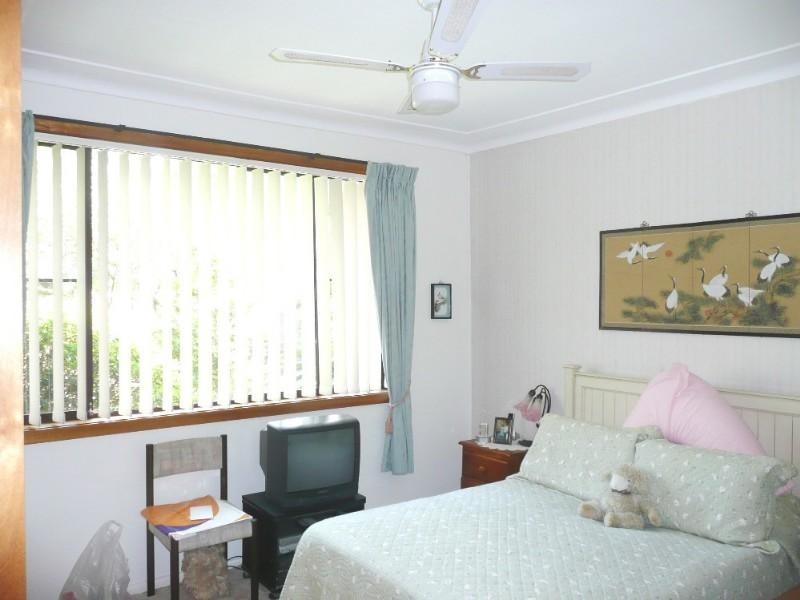 11 Charmhaven Avenue, Charmhaven NSW 2263