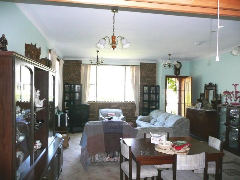 11 Charmhaven Avenue, Charmhaven NSW 2263