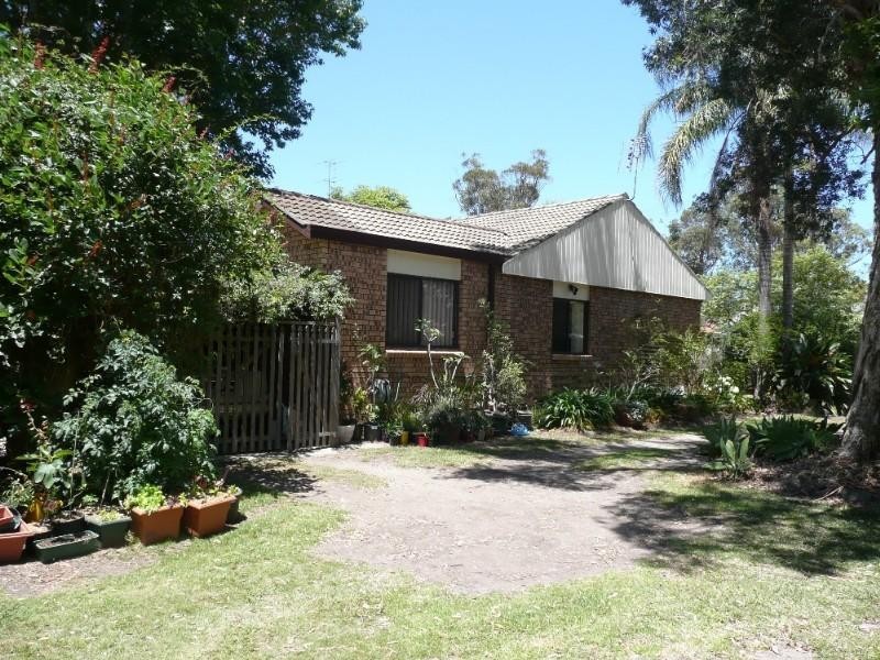 11 Charmhaven Avenue, Charmhaven NSW 2263