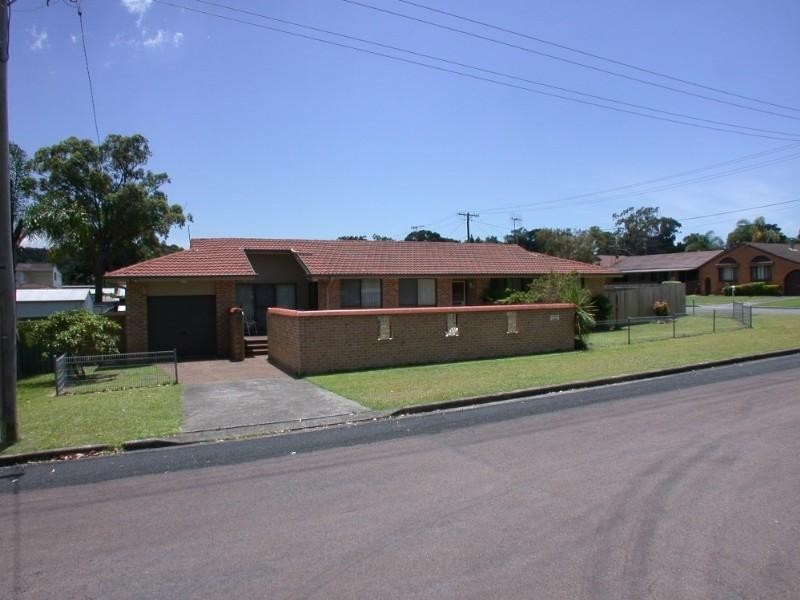 2 Dalton Avenue, Kanwal NSW 2259