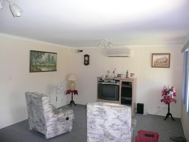 17 Woodbridge Crescent, Lake Munmorah NSW 2259