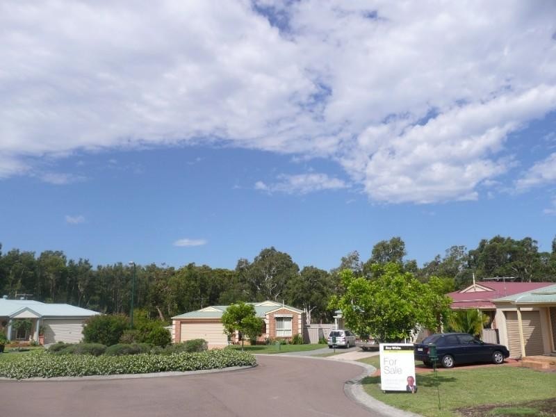 17 Woodbridge Crescent, Lake Munmorah NSW 2259