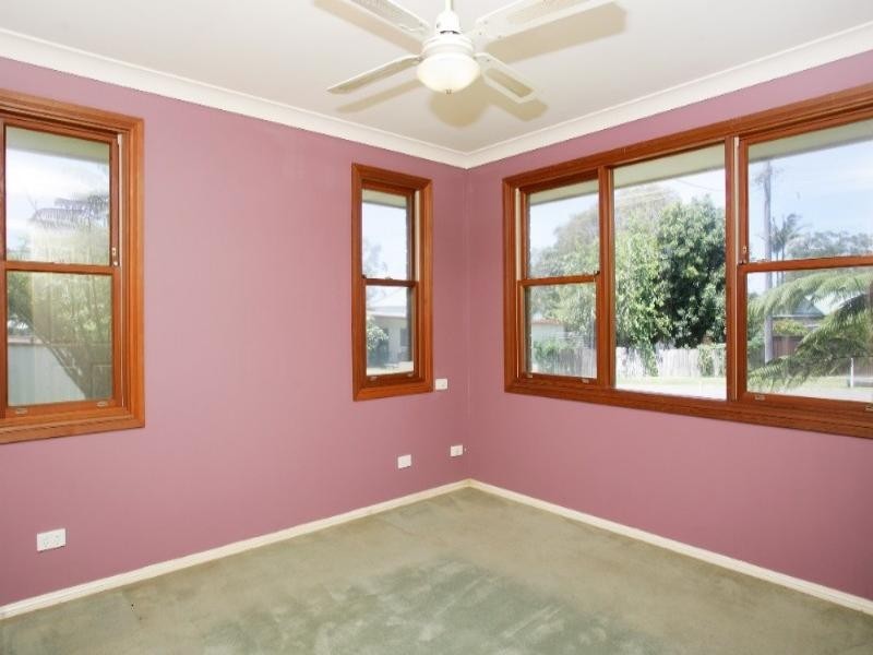 1 Lukela Avenue, Budgewoi NSW 2262