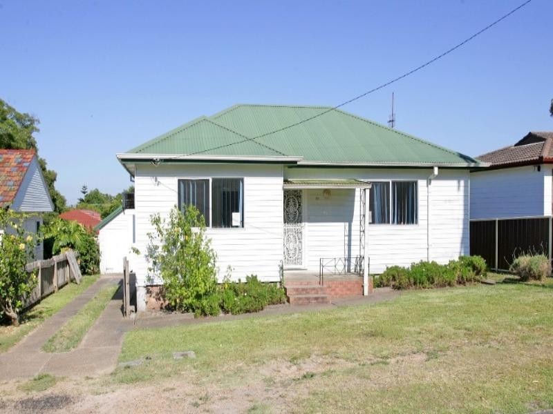 36 Victoria Avenue, Toukley NSW 2263