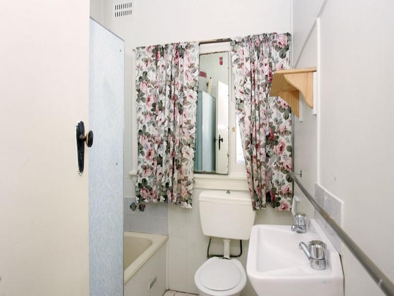 36 Victoria Avenue, Toukley NSW 2263